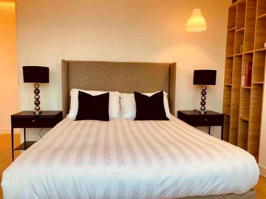 Large 3 Bed 3 Bathrooms Penthouse With Terrace And City Views In Londyn Zewnętrze zdjęcie
